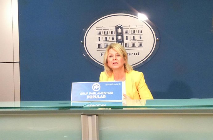 Núria Riera en rueda de prensa