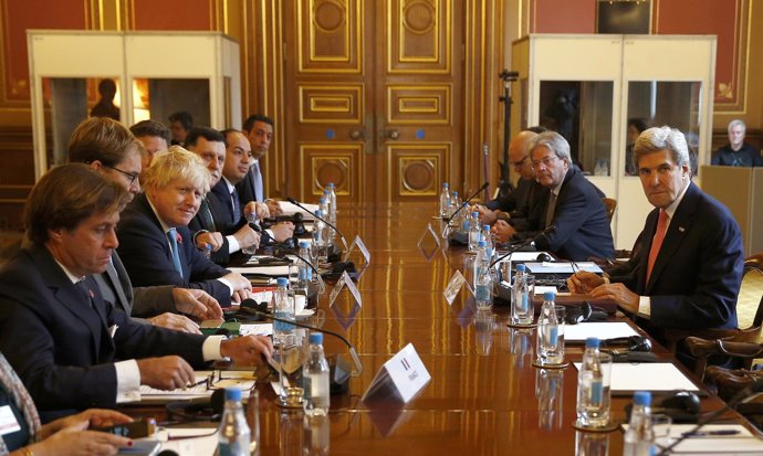 Kerry, Johnson y Gentolini reunidos en Londres