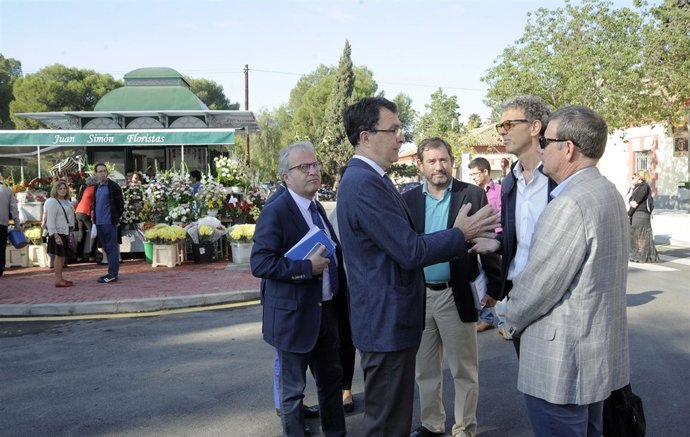 El alcalde, en uno de los accesos