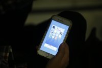 El teléfono Infància Respon reforzará la atención ante 'bullying' y abusos con una 'app'