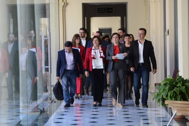 María José Sánchez, con el equipo de delegados de la Junta en Granada