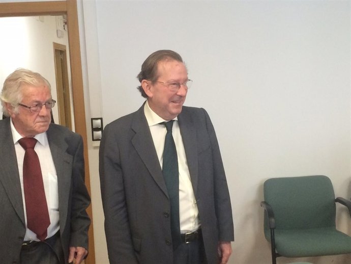 Emilio De Llera son el decano de los jueces onubenses