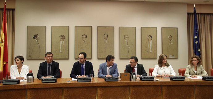 Javier Fernández y  Antonio Hernando presidiendo el Grupo Socialista