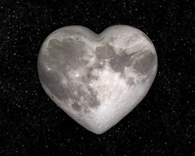 Schwanzritt des schwarzen deutschen Teens Luna Corazon mit Blasen und Schlucken Schwanzritt des schwarzen deutschen Teens Luna Corazon mit Blasen und Schlucken