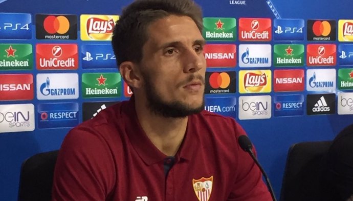Daniel Carriço, jugador del Sevilla, en rueda de prensa de la Liga de Campeones