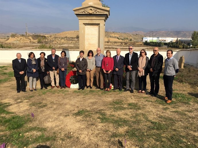 Ofrenda en Huesca a los primeros republicanos de las Cinco Villas
