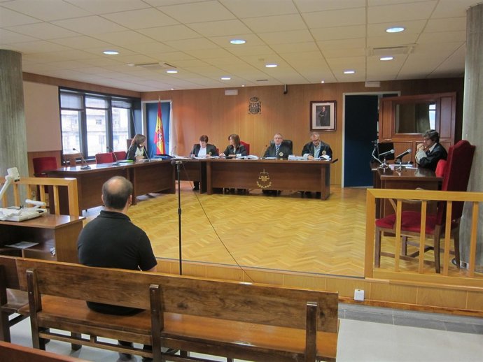 Juicio Abusos en Redondela