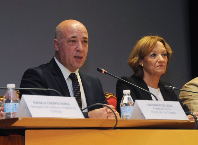 Carmen Ortiz junto al presidente de la Diputación de Córdoba