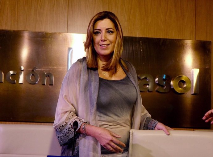 Susana Díaz preside en Sevilla la entrega de los premios Losada Villasante