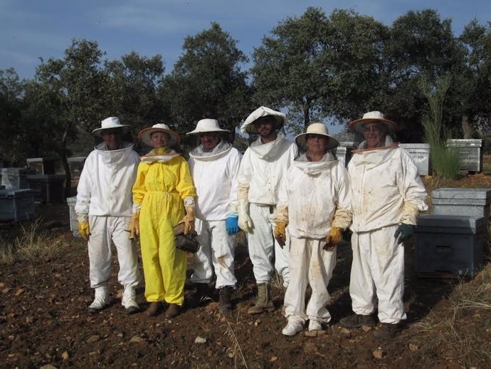 Participantes en una de las tutorías de apicultura