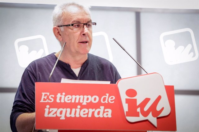 Cayo Lara participa en la reunión del Comité Federal de IU.