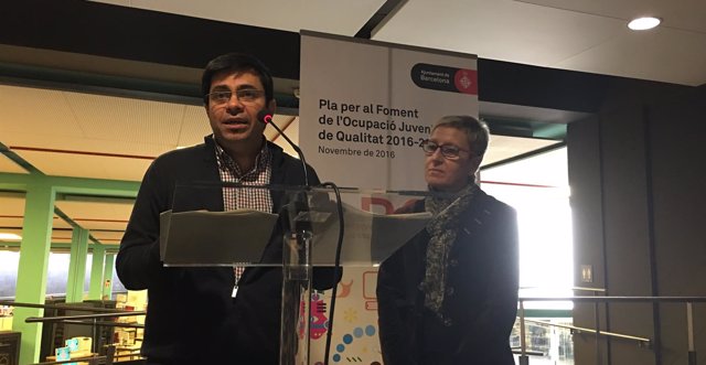 Gerardo Pisarello y Carmen Andrés presentan un plan de ocupación juvenil