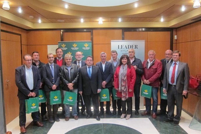 Firmantes del convenio entre Caja Rural y Reader. 