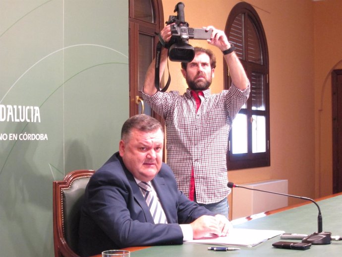 Francisco Zurera en la rueda de prensa