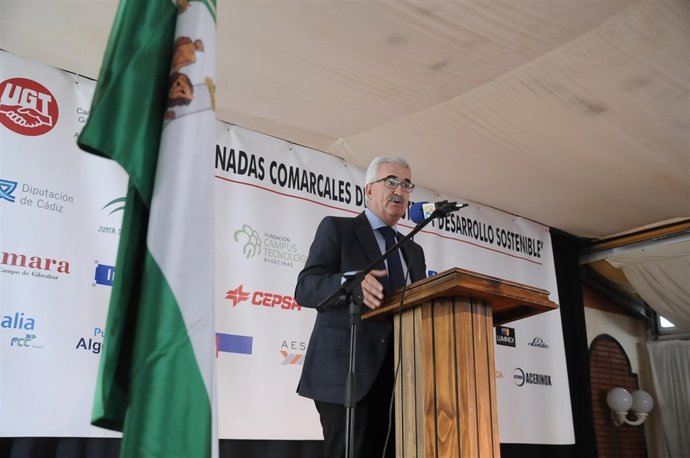 Jiménez Barrios en unas jornadas de UGT en Algeciras