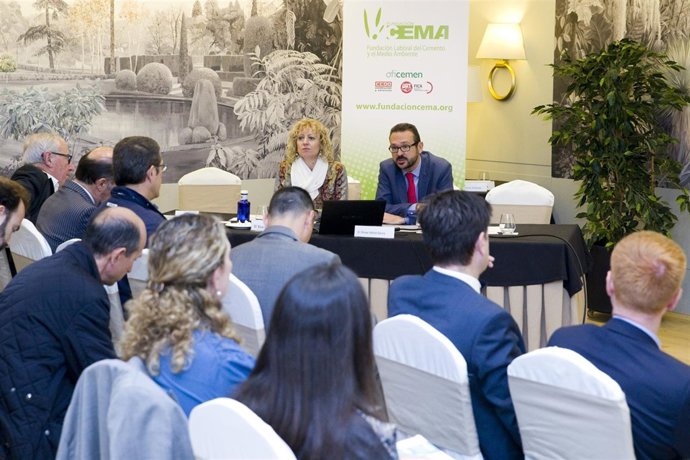 Díaz Tezanos clausura la jornada de CEMA