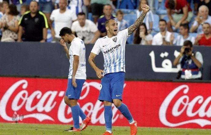 Sandro Ramírez celebra un gol con el Málaga