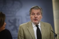 Rajoy encarga la comunicación del Gobierno a Méndez de Vigo, que tendrá que lidiar también con el pacto educativo