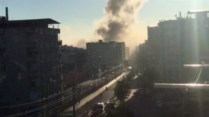 Atentado con coche bomba en Diyarbakir