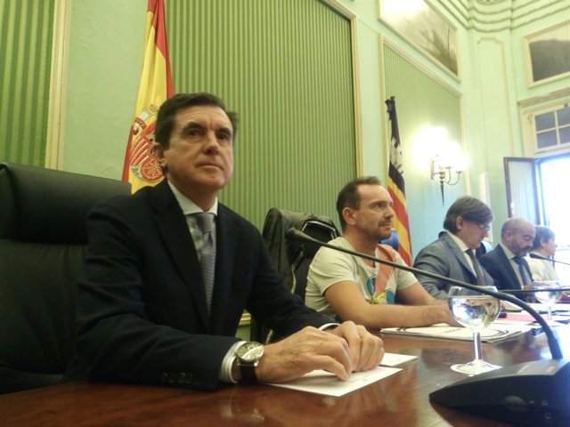 Matas en Comisión sobre autopistas de Ibiza