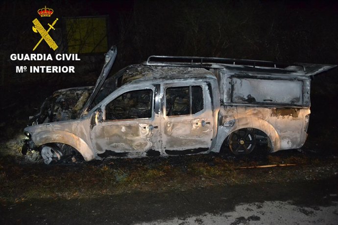 Investigado en Neda por atropello, fugarse y quemar vehículo.