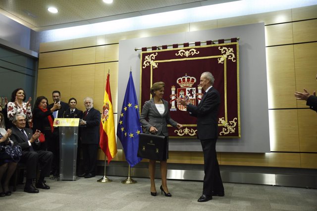 María Dolores de Cospedal toma posesión de la cartera de Defensa