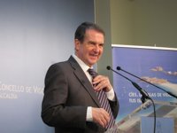 El alcalde de Vigo pide al nuevo Gobierno "un giro de 180 grados" en el trato a los ayuntamientos y ofrece "diálogo" 