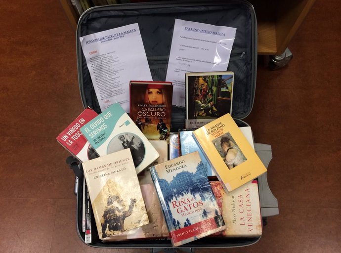 La Biblio-Maleta es una maleta física que hace circular hasta 50 ejemplares.