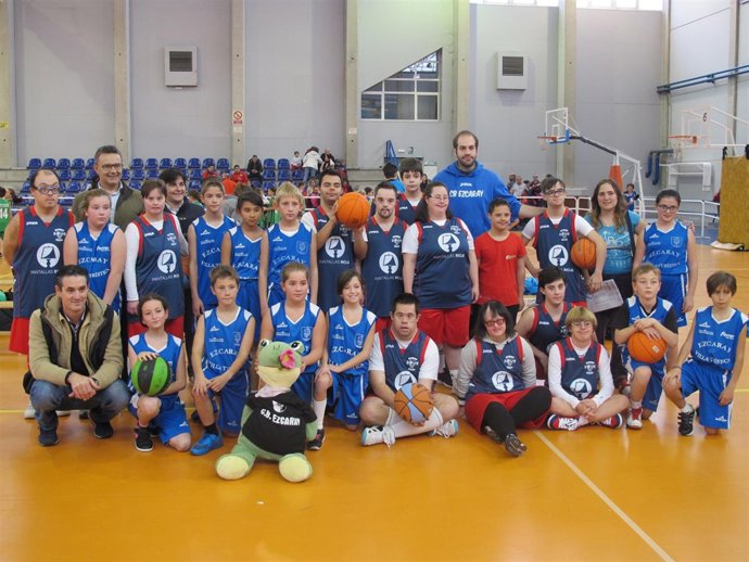 Escobar Subraya La Importancia De La Práctica Deportiva Para Transmitir A Los Jó