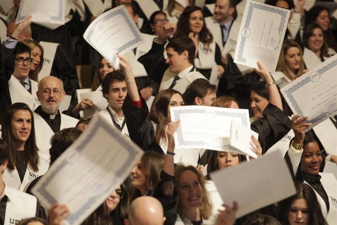 Fotos Graduación De Postgrados UNIR 2016