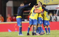 Las Palmas rescata el triunfo ante el Eibar de penalti en el último minuto