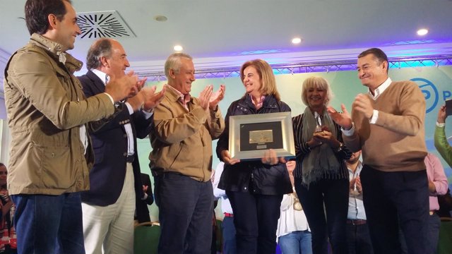 Fátima Báñez en un acto del PP en Chiclana de la Frontera (Cádiz)