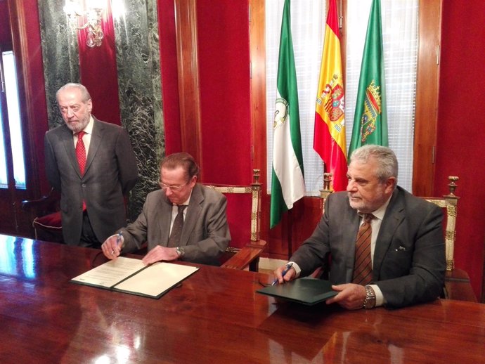 De Llera firma un convenio con Joaquín Durán sobre inmigración