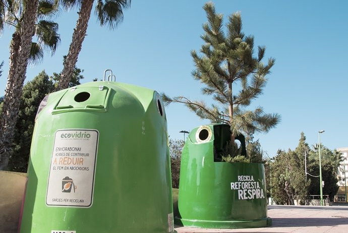 Campaña Ecovidrio Y WWF "Recicla. Reforesta. Respira"