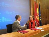 El Gobierno foral cede seis viviendas a CEAR para acoger a 32 refugiados