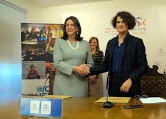  Luiza Carvalho Tras Firmar Un Convenio De Colaboración En La Usal