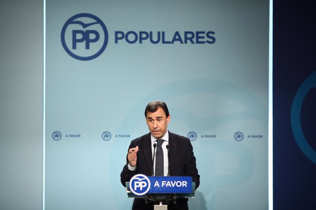 Fernando Martínez Maíllo en rueda de prensa en la sede del PP
