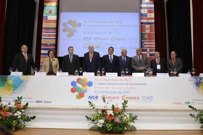 Inauguración de la Asamblea de AICO en Fundación Cajasol