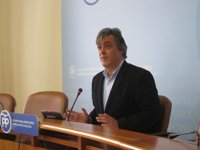 PP gallego: corresponde a Cospedal analizar si puede "compatibilizar" ser ministra y secretaria general