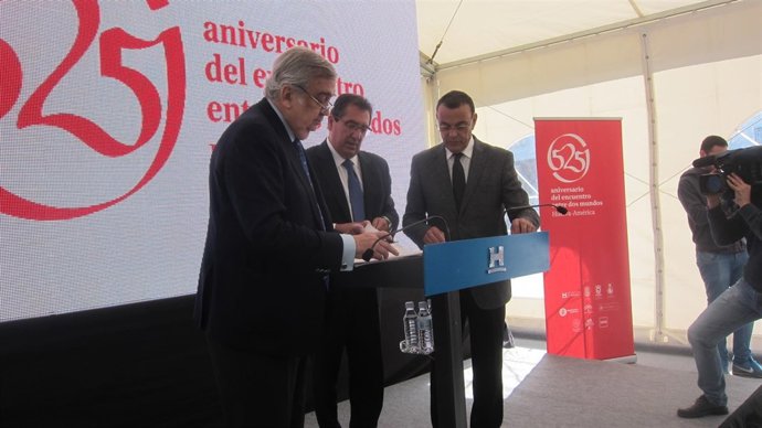 El presidente de la Diputación de Huelva, Ignacio Caraballo, con Antonio Pulido.