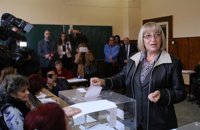 Tsacheva advierte de que Bulgaria quedará aislada si Radev se hace con la Presidencia