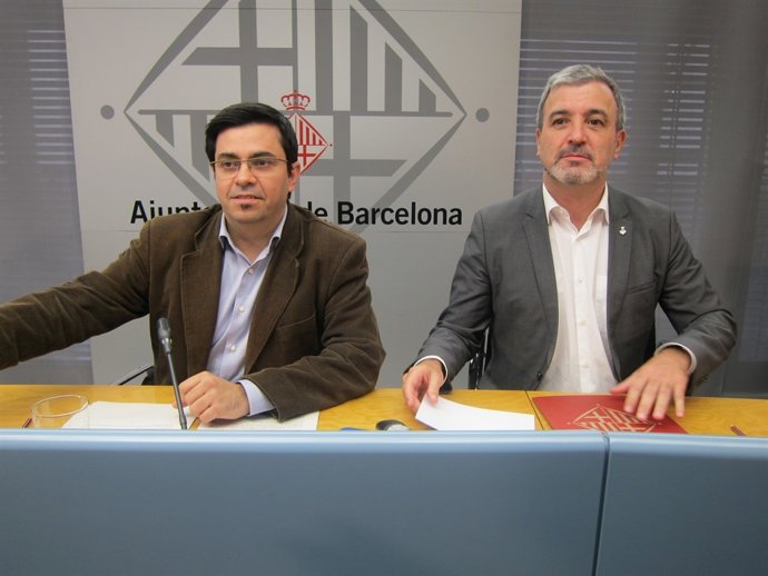 El primer teniente de alcalde de Barcelona,G.Pisarello, y el segundo, J.Collboni