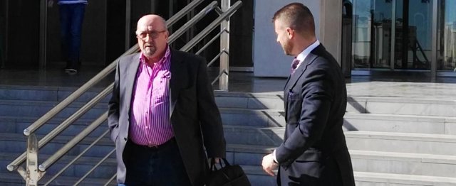 El exalcalde de Alcaucín JM Martín Alba a la salida del juicio Arcos