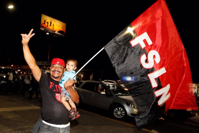 Simpatizantes de Daniel Ortega celebran su reelección presidencial