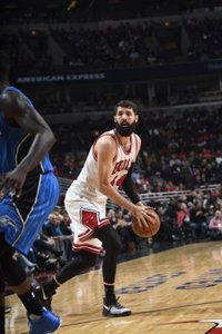 Chicago apaliza a Orlando y los Sixers siguen sin estrenarse