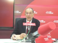 Solana puede "imaginarse" a Susana Díaz liderando el PSOE, pero también a "muchos" otros