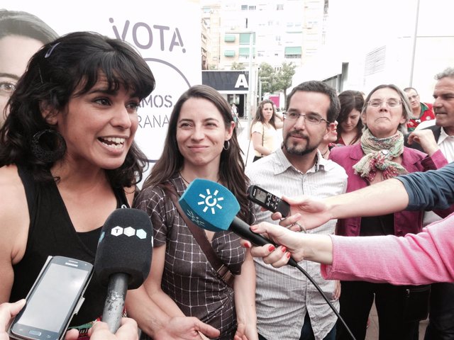 Teresa Rodríguez, Marta Gutiérrez y Sergio Pascual