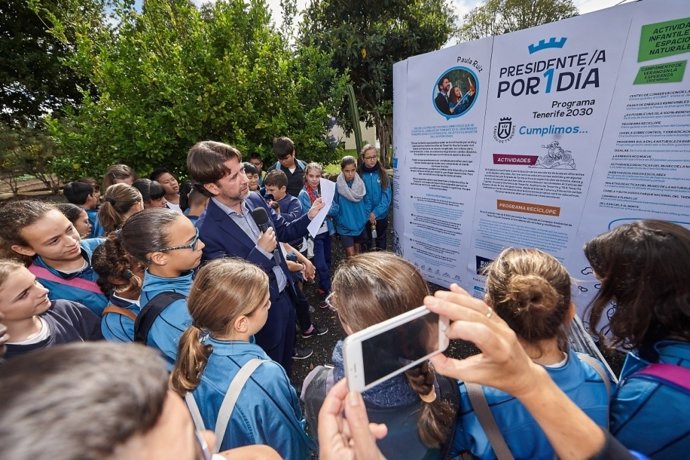 NOTA DE PRENSA Y FOTOGRAFÍAS: PRESIDENTA POR UN DÍA COMPROMISOS