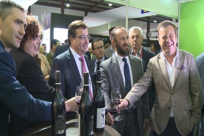Fernández Vara inaugura Iberovinac 2016