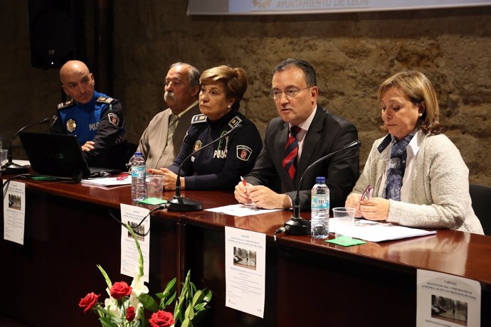 PRENSA AYTOLEÓN Presentación Campaña Educación Vial Y Prevención De Atropellos P